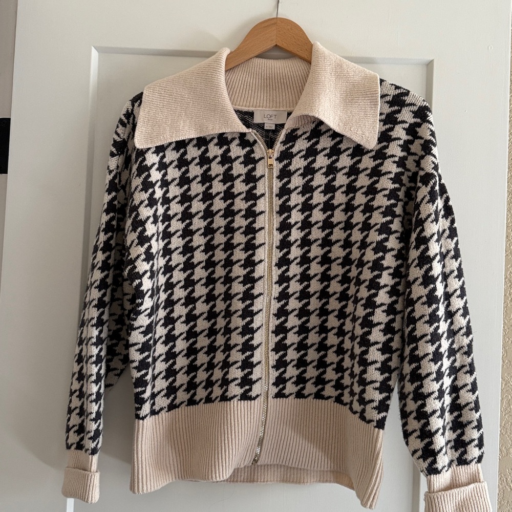 LOFT Black and Cream Houndstooth Cardigan